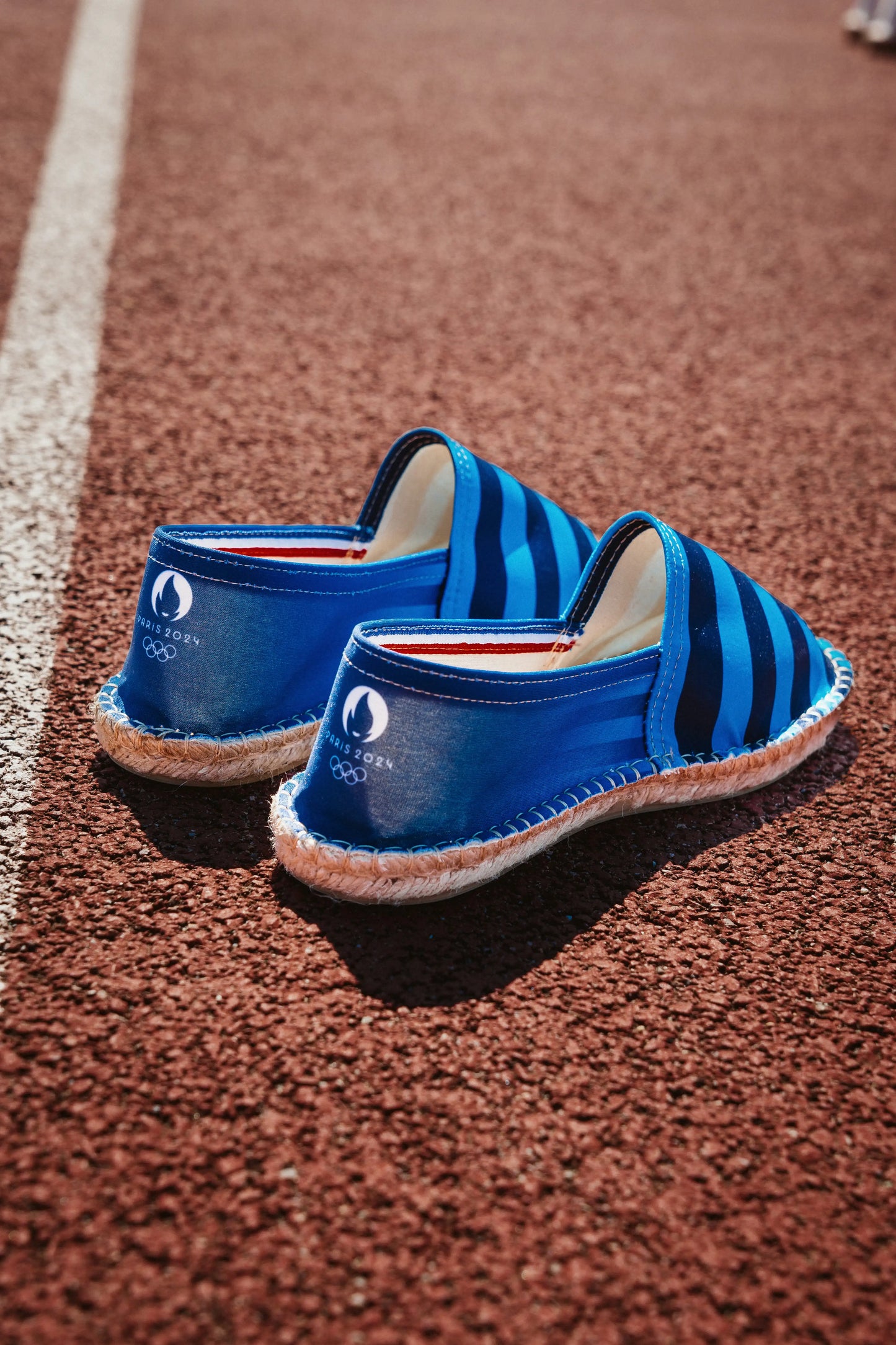 Découvrez notre espadrille marinière bleue pour les JO Paris 2024
