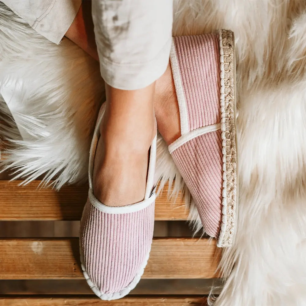 Le chausson espadrille en velours côtelé rose made in France