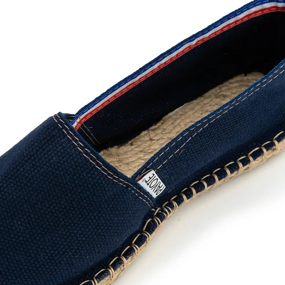 Vue intérieure de l'espadrille bleu marine