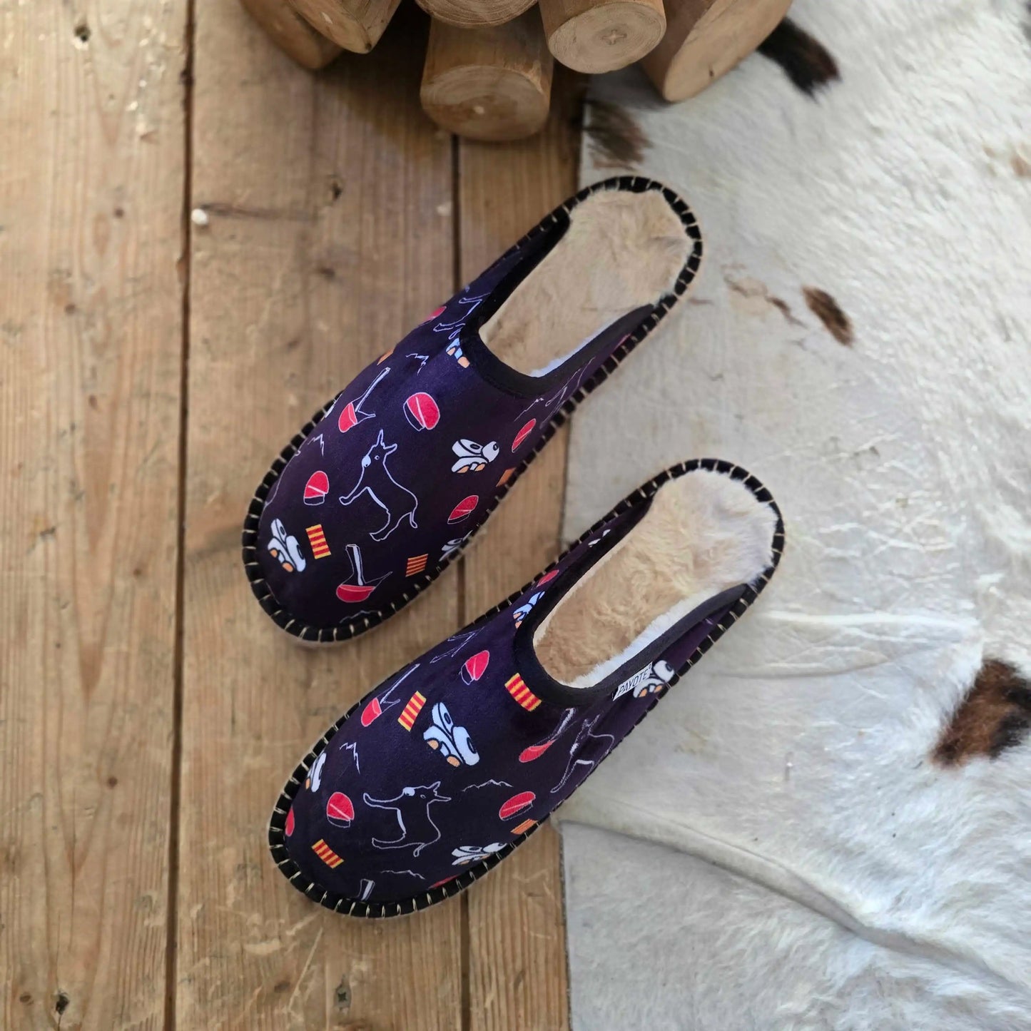 Mule Fourrée originale aux motifs catalans