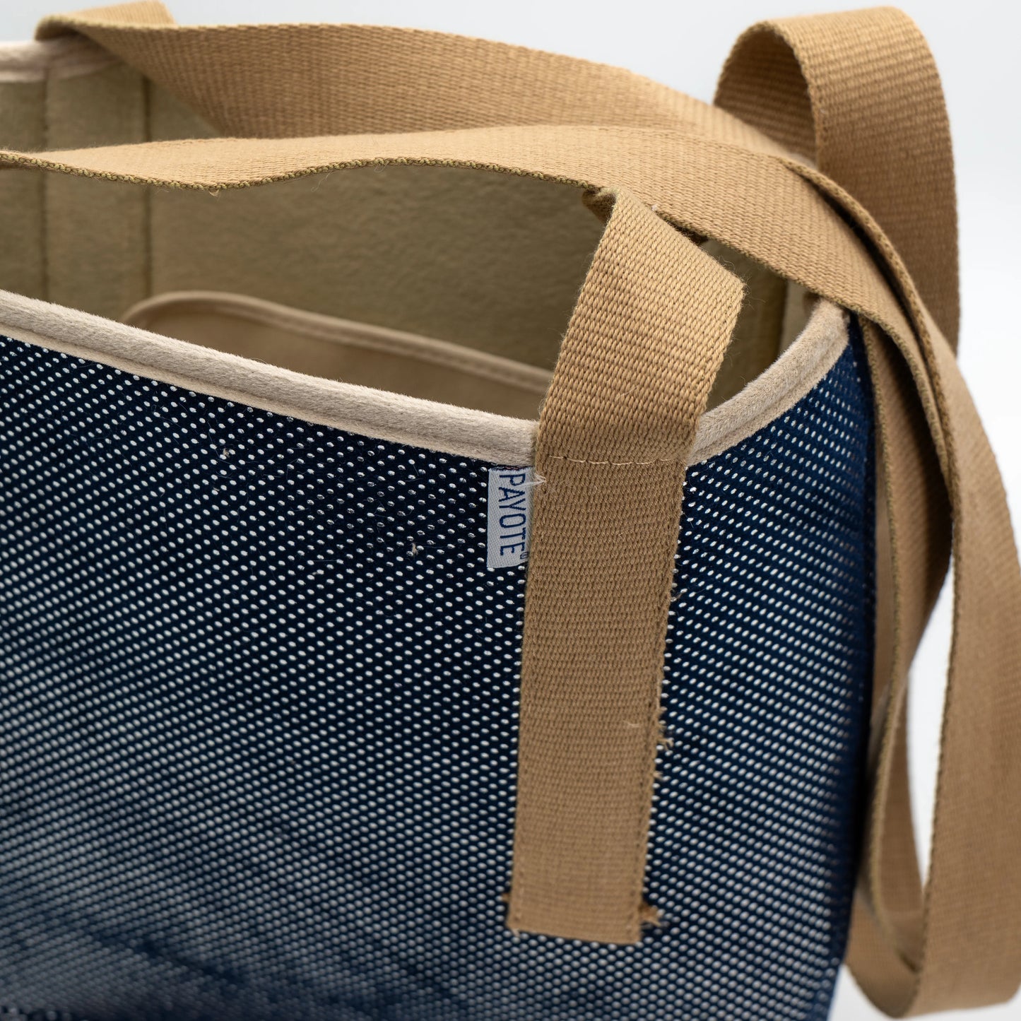 Intérieur du sac fourré bleu à paillettes