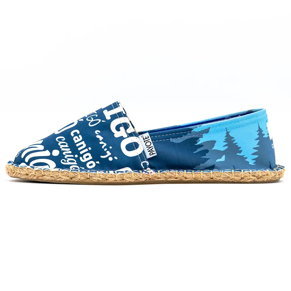 Espadrille bleue motif montagne