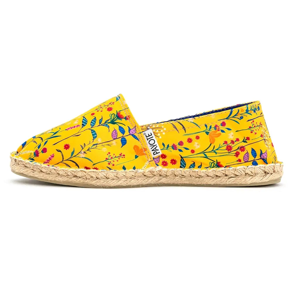 Espadrille jaune à fleurs jaunes